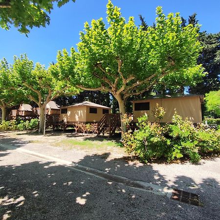 Camping Porte Des Alpilles By M.A Destination Glamping Saint-Étienne-du-Grès Zewnętrze zdjęcie