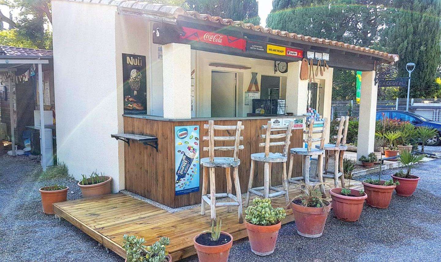 Camping Porte Des Alpilles By M.A Destination Glamping Saint-Étienne-du-Grès Zewnętrze zdjęcie