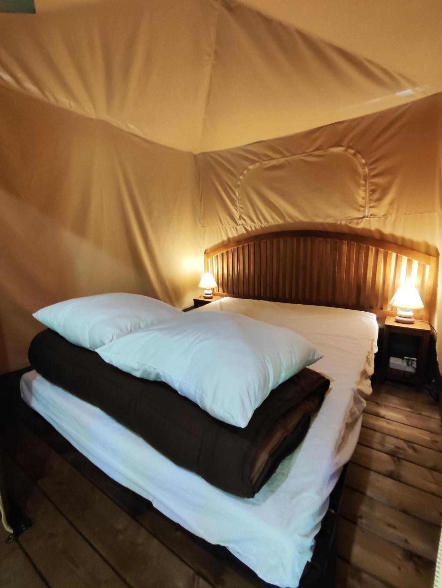 Camping Porte Des Alpilles By M.A Destination Glamping Saint-Étienne-du-Grès Zewnętrze zdjęcie