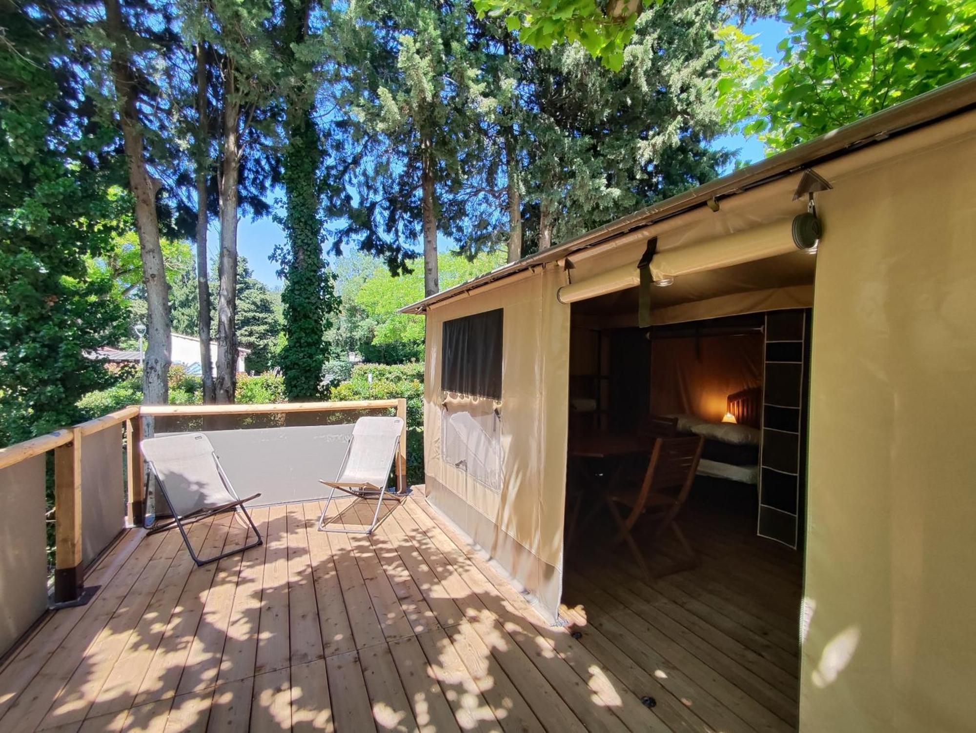 Camping Porte Des Alpilles By M.A Destination Glamping Saint-Étienne-du-Grès Zewnętrze zdjęcie