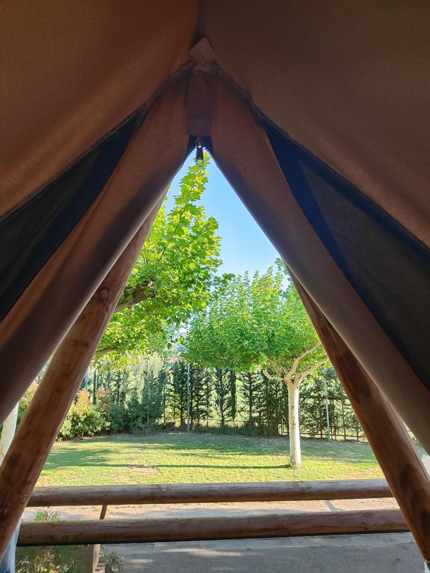 Camping Porte Des Alpilles By M.A Destination Glamping Saint-Étienne-du-Grès Zewnętrze zdjęcie