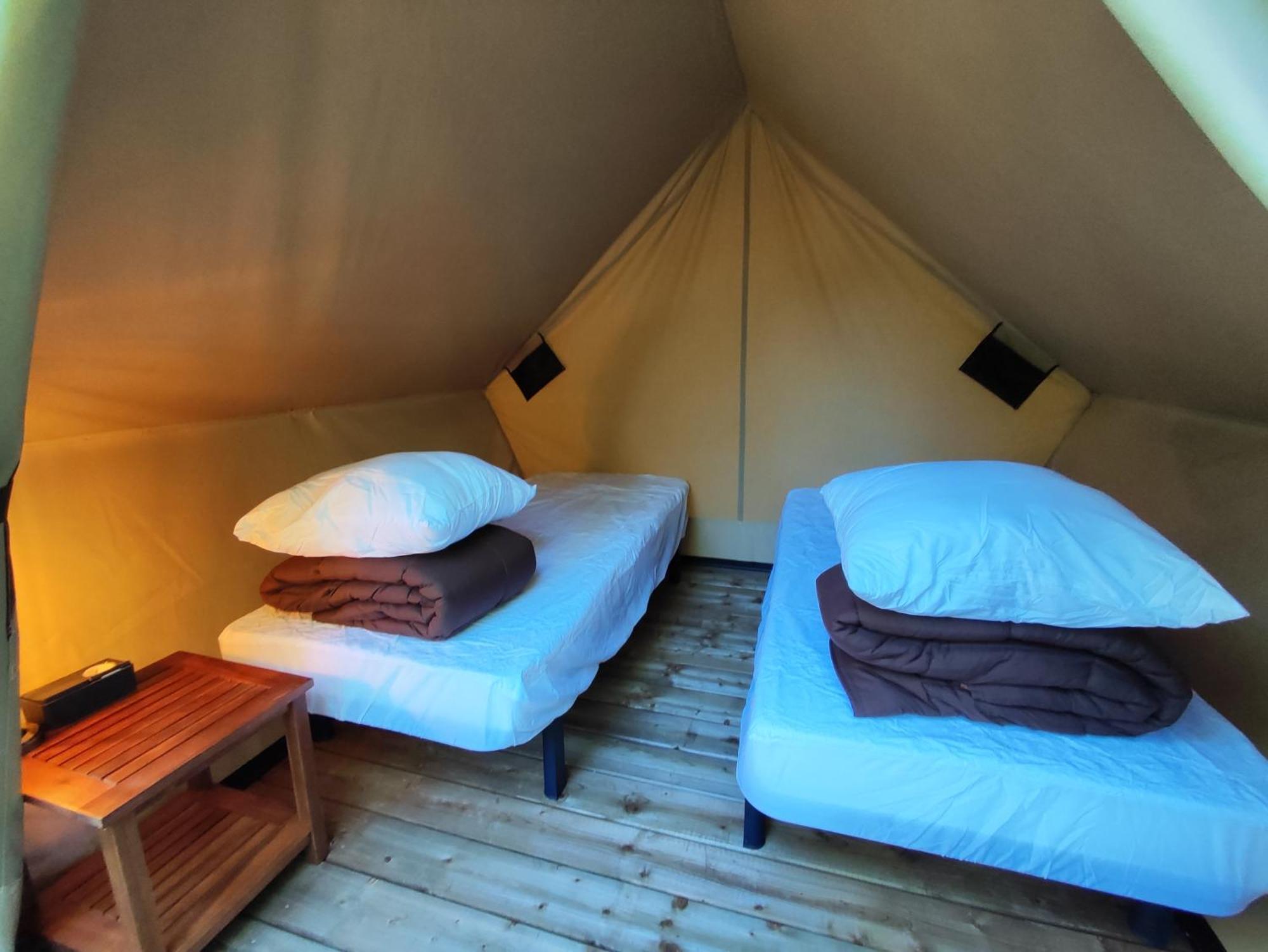 Camping Porte Des Alpilles By M.A Destination Glamping Saint-Étienne-du-Grès Zewnętrze zdjęcie