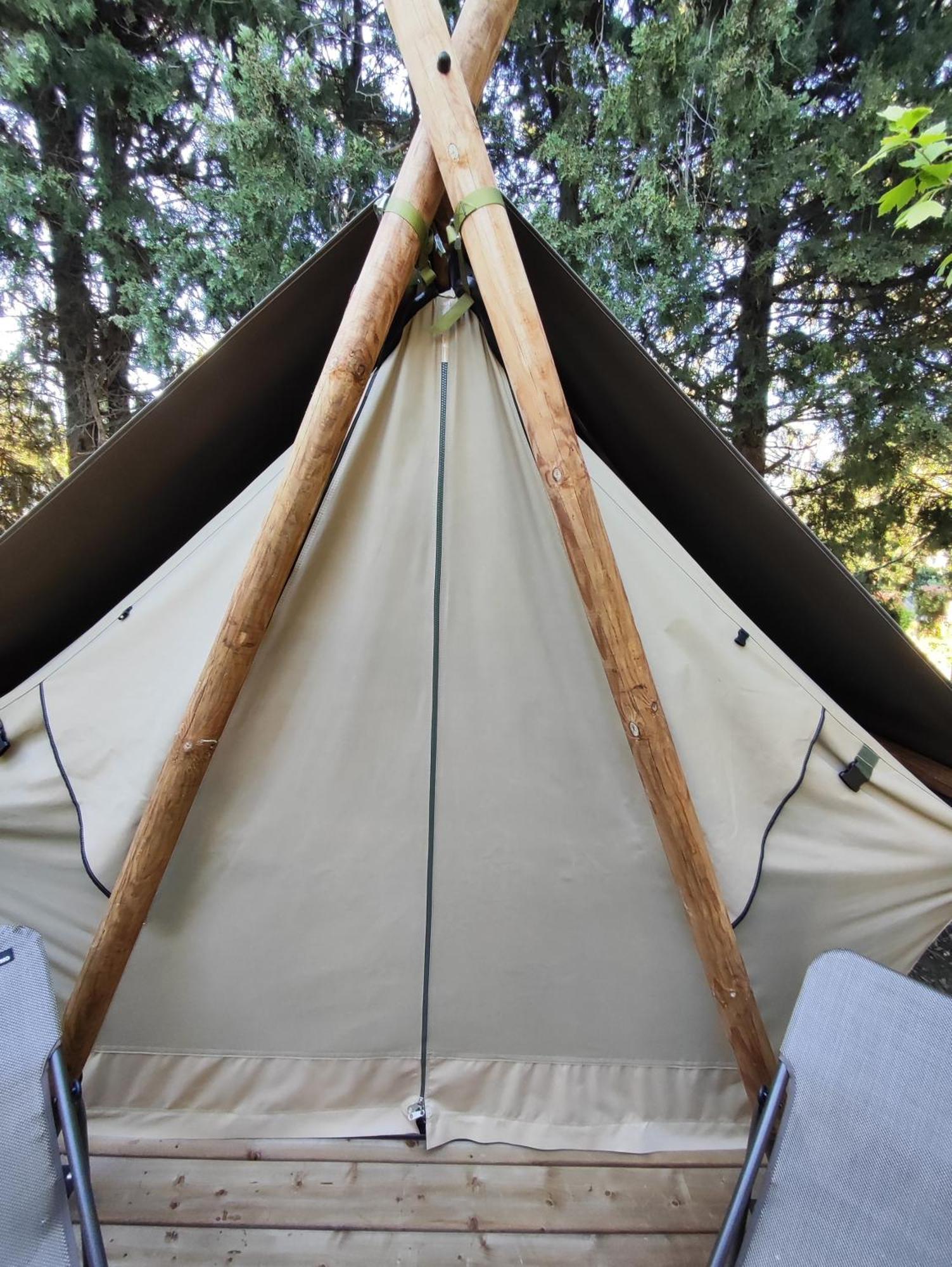 Camping Porte Des Alpilles By M.A Destination Glamping Saint-Étienne-du-Grès Zewnętrze zdjęcie