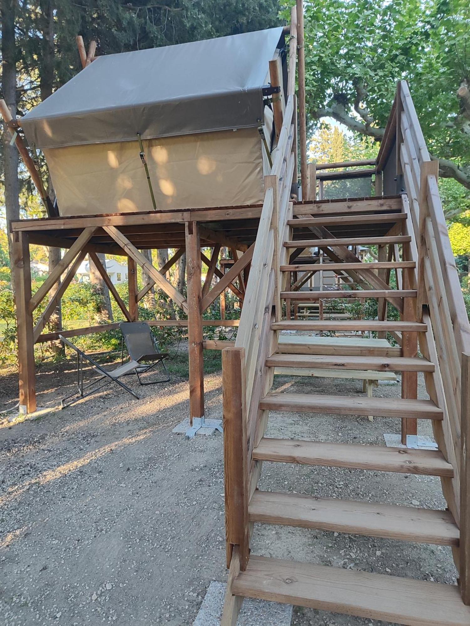 Camping Porte Des Alpilles By M.A Destination Glamping Saint-Étienne-du-Grès Zewnętrze zdjęcie